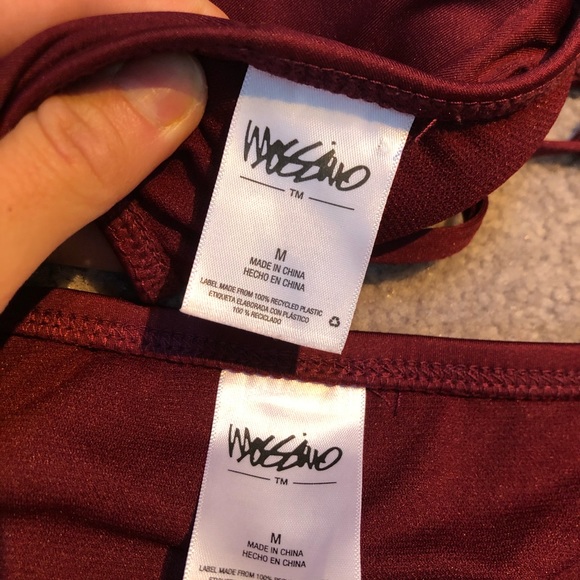 Maroon bikini - Picture 4 of 5